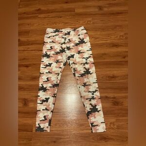 Lularoe Leggings Pink Gray and White Camo Print Women’s Size Tall and Curvy T/C